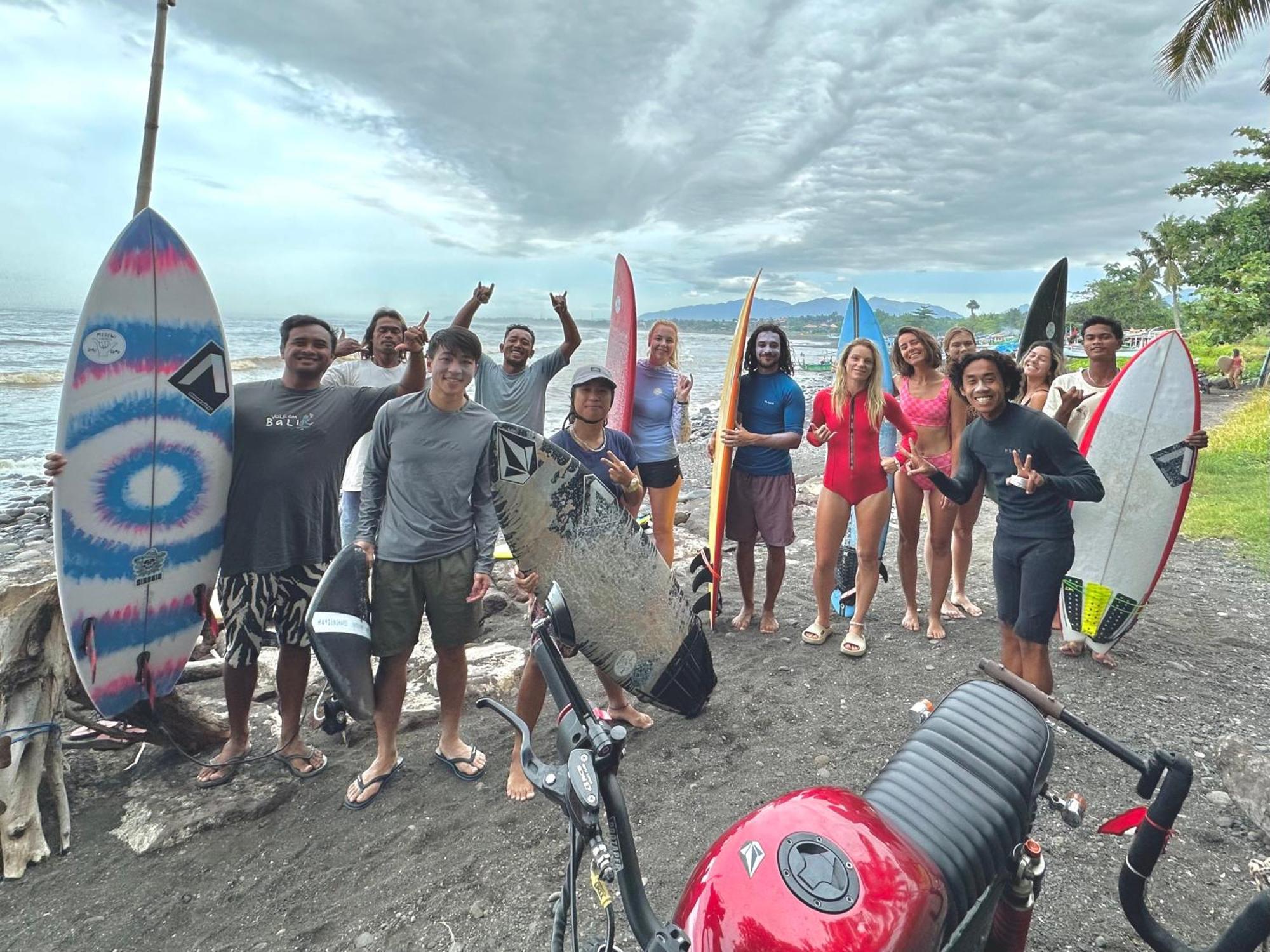 Medewi Secret Surfcamp Hotel Pulukan Kültér fotó