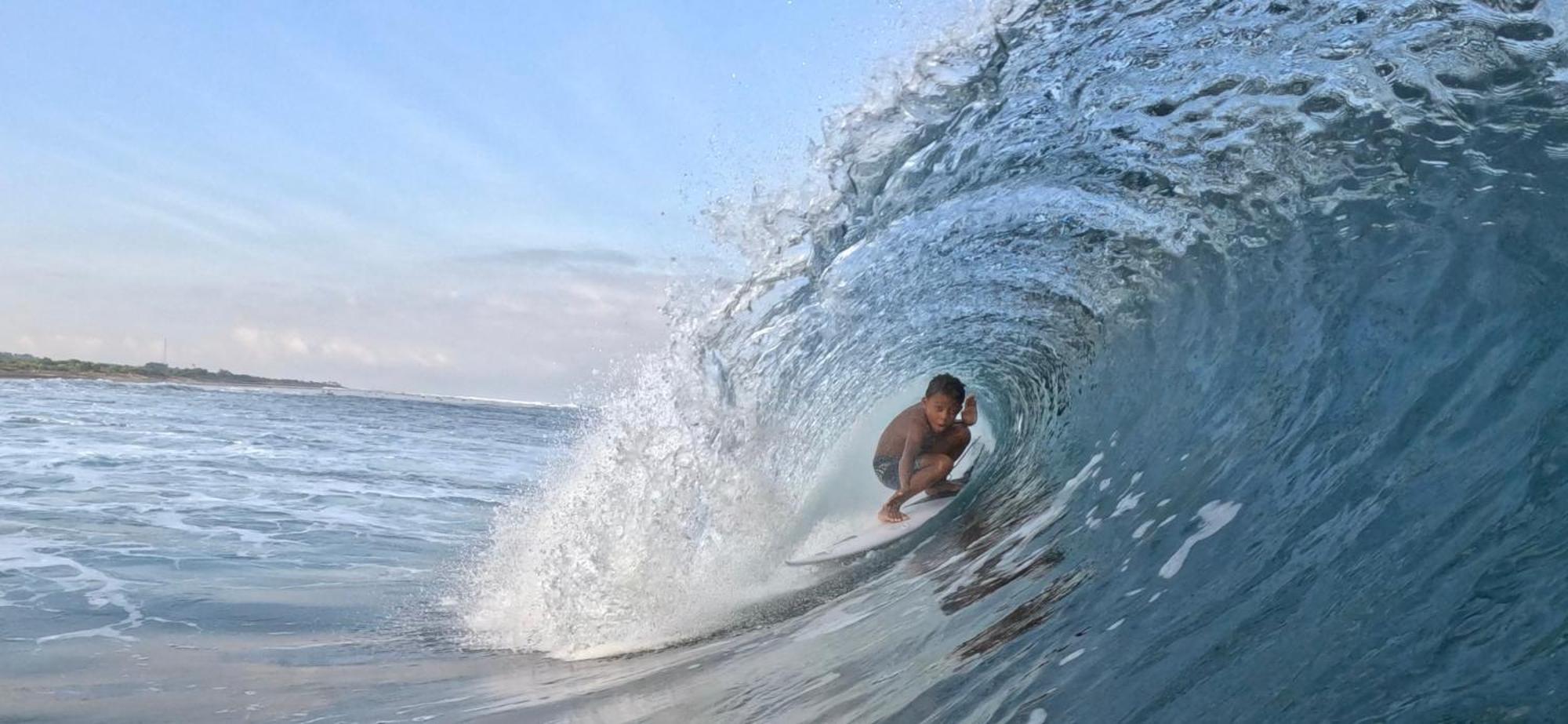 Medewi Secret Surfcamp Hotel Pulukan Kültér fotó