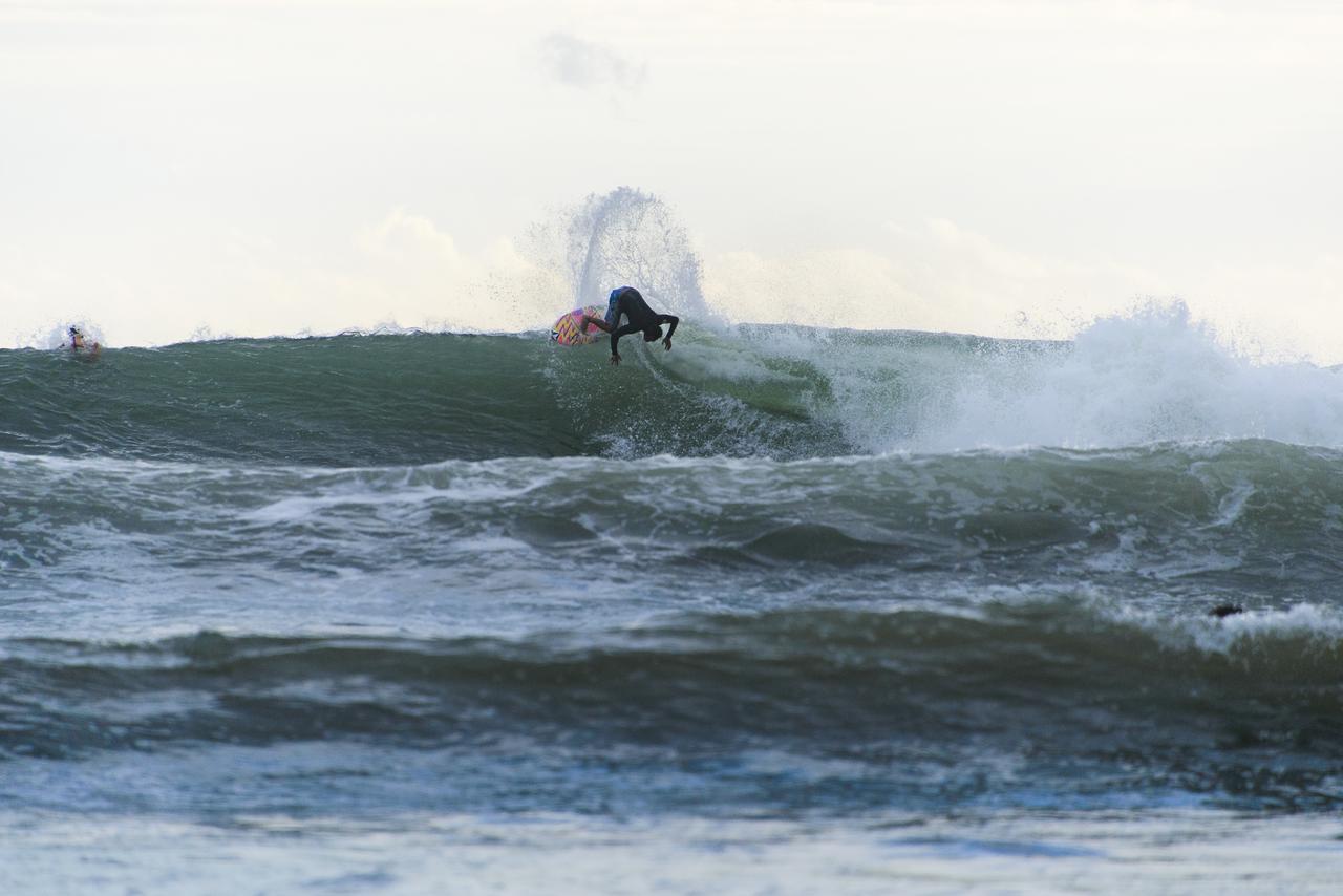 Medewi Secret Surfcamp Hotel Pulukan Kültér fotó